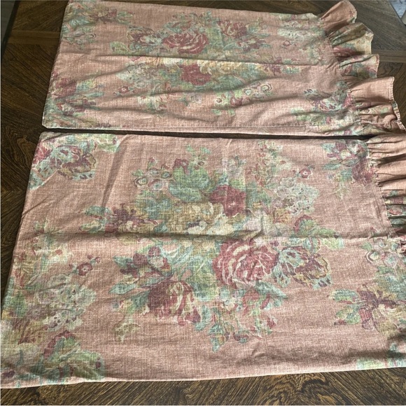 VINTAGE RALPH LAUREN MAURA RUFFLED STANDARD PILLOWCASES - Picture 2 of 9